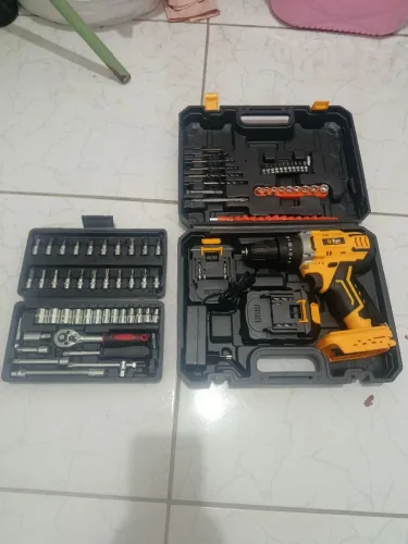 Furadeira e parafusadeira+ kit de chave