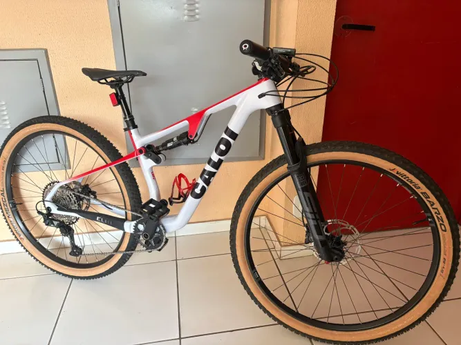 Bike caloi elite full carbono