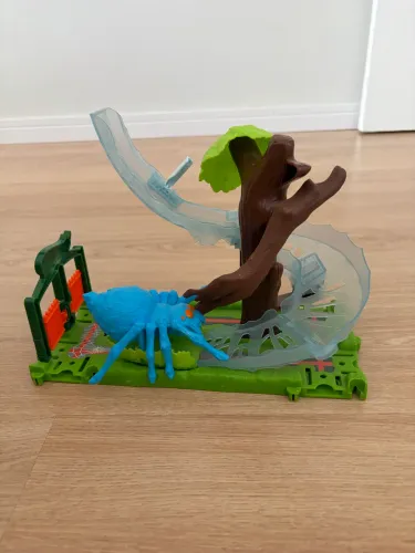 Playset Hot Wheels City Ataque da Aranha no Parque (Spider Park Attack) da Mattel - USADO