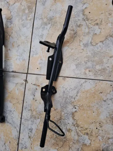 Estrivo para Titan-150