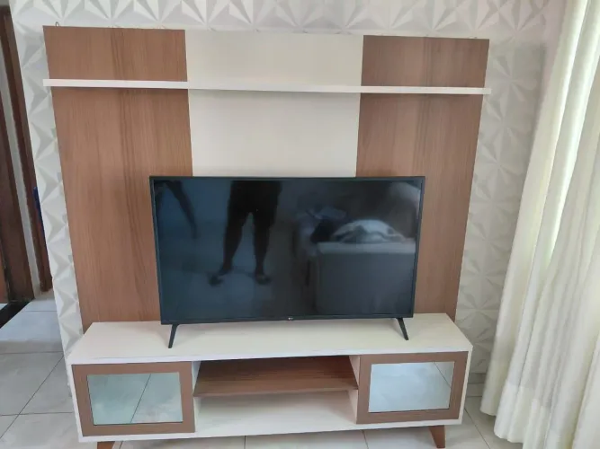 Painel de tv com rack embutido 