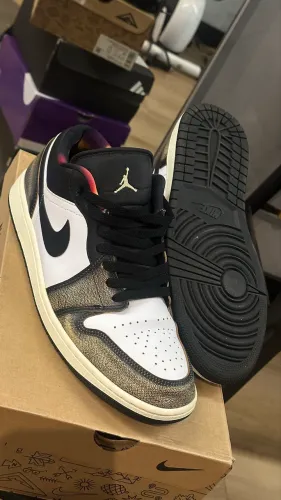AIR JORDAN 1 LOW SE WEAR AWAY 43.5