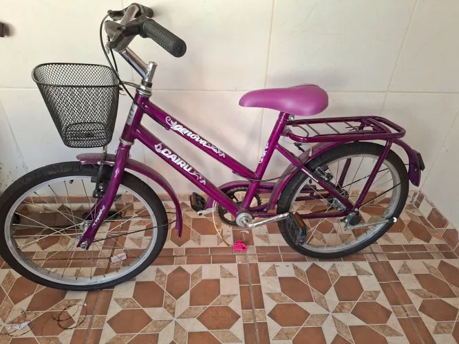 Vende-se bicicleta infantil e entrego dependendo da distância.