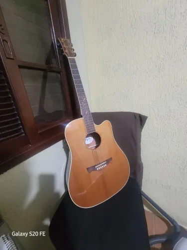 VIOLÃO FOLK TAGIMA EQ. AÇO FS200 FLORENS / JÁ COM A CASE E CAPOTRASTE DE BRINDE.