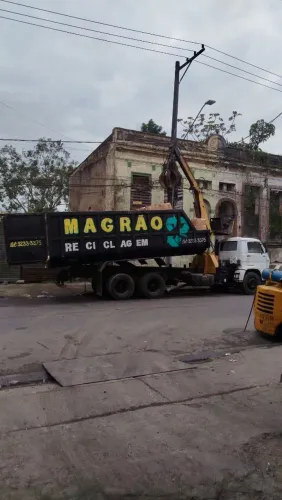 Vendo caminhão garra sucateiro e caçamba troco por garra postiça basculante