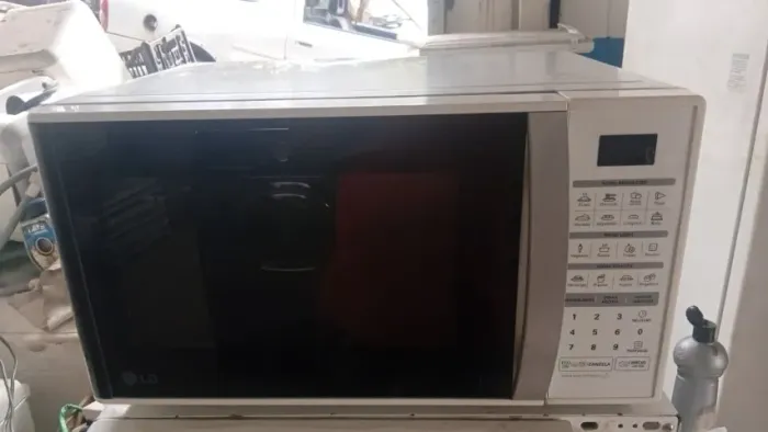 Micro Ondas LG MS3052R 30L 127v