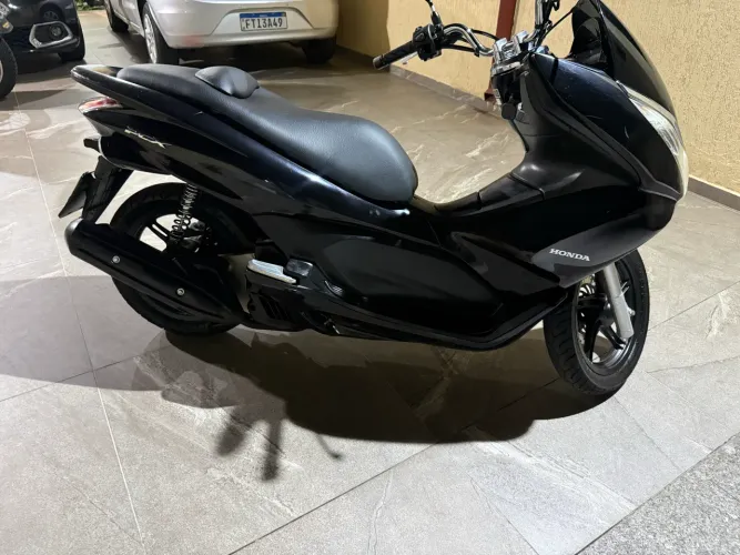 Honda PCX 150 2015 - 48.000 km - Bem conservada