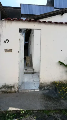 Alugo uma casa em uma travessa no Porto Velho