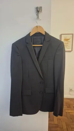 Blazer Zara Black. Pouquissimo usado.