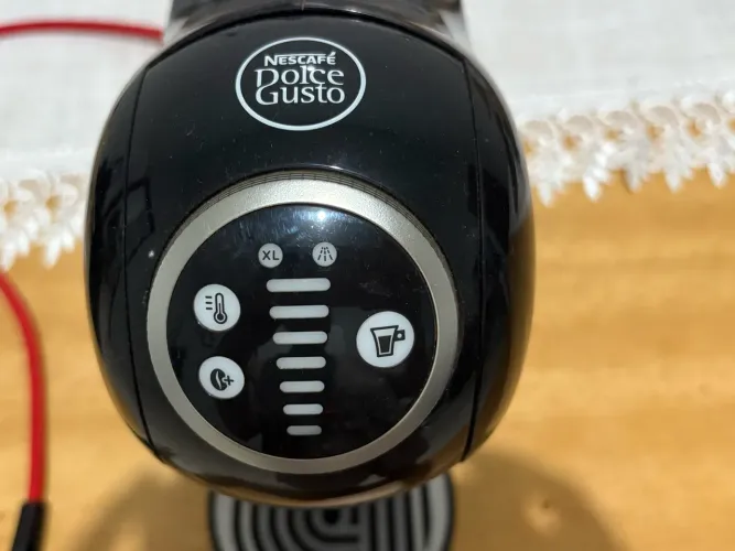 Cafeteira Dolce Gusto Gênio S Plus