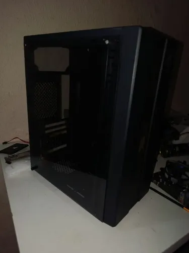 GABINETE COM LATERAL DE VIDRO 