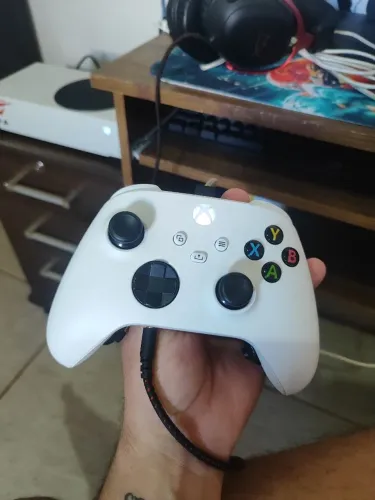Controle Xbox Series S Branco (Analógicos Hall Effect Antidrift) + Strike Pack Eliminator