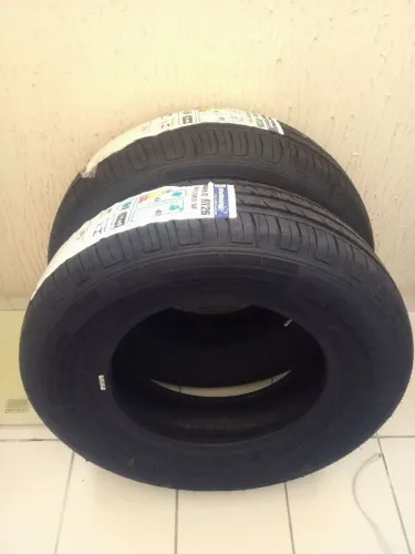 2 PNEUS 175/75/A13 ZERO