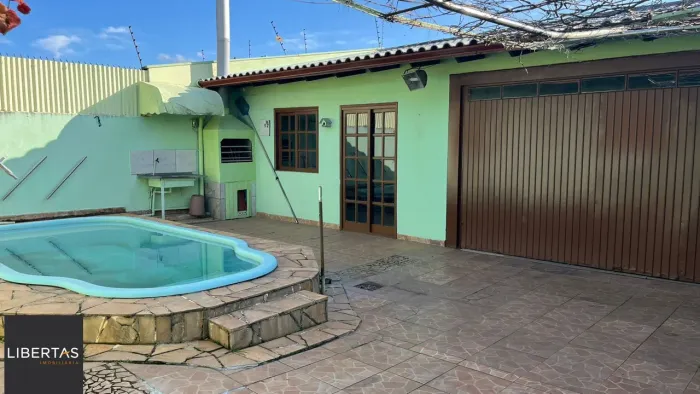 Casa com piscina, Santa Fé, zona Norte de Porto Alegre, Rio Grande do Sul
