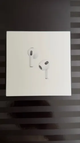 Apple AirPods (3ª geração)