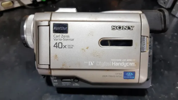 Câmera Sony DV Digital Handycam DCR-TRV10 ***LEIA A DESCRIÇÃO DO ANUNCIO***
