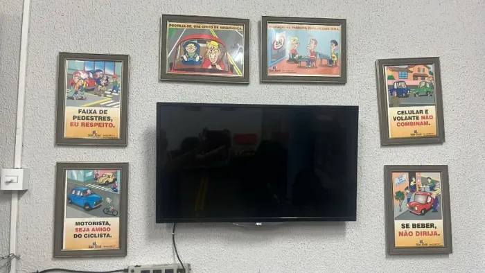 6 MOLDURAS DECORATIVAS SEM VIDRO