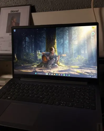 VENDO Lenovo IdeaPad 3 - Ryzen 5 | 8GB RAM | SSD 256GB