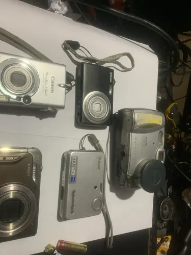 Coleção de câmeras digitais antigas