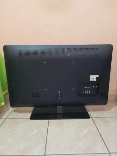 TV 32 Philips LEIA A DESCRIÇÃO