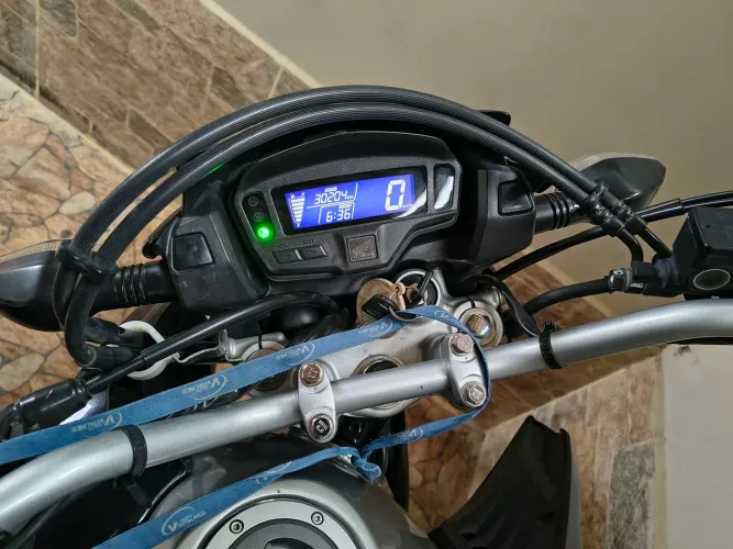 Vendo moto Bros 2023
