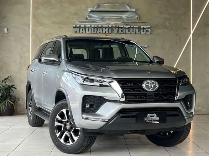 Toyota Hilux SW4 SRV 4X2 2.7 Flex 16V Aut. 2021