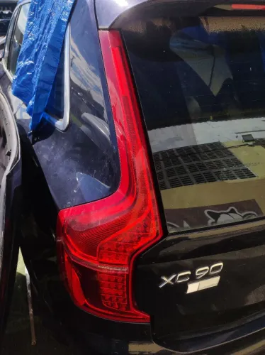 LANTERNA TRASEIRA ESQUERDA VOLVO XC90 2016