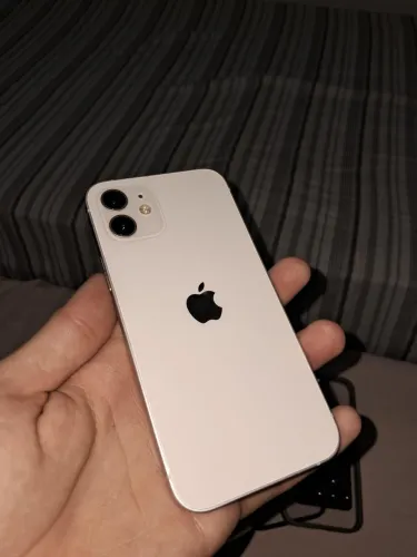 iPhone 12 - 64GB