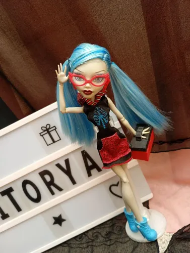 Monster high ghoulia scaris g1