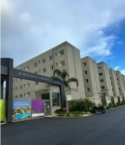 Silvia - Aluguel R$ 1.800,00 O Condomínio Vista dos Lirios