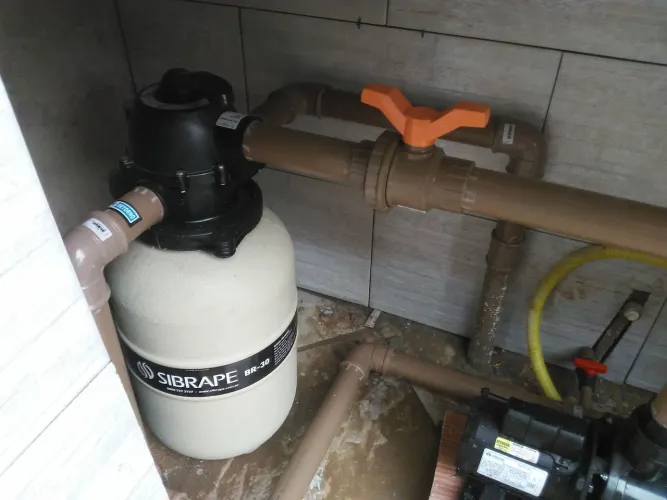 Instalador de bomba e filtro