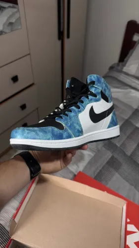 Nike Air Jordan 1 Tie Dye Azul Preto Branco
