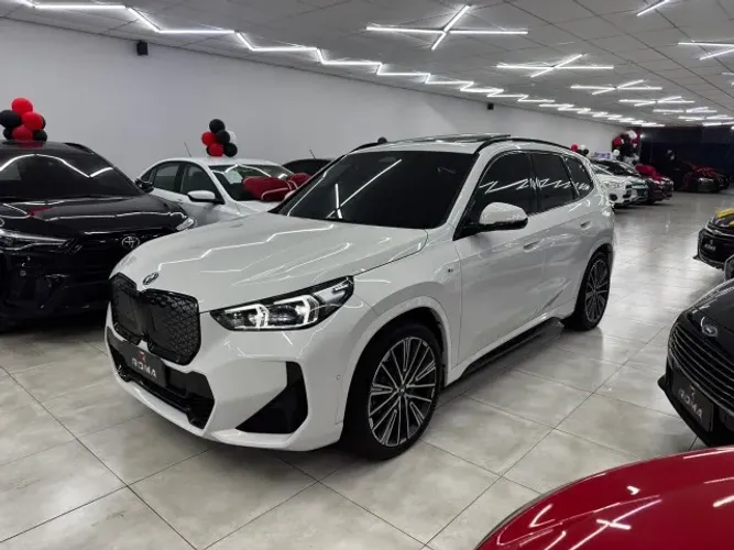 BMW IX1 Xdrive 30 M Sport (elétrico) 2025