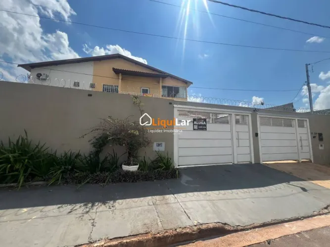 Casa para Locação Próximo ao Centro com 90 m², Suíte, Mobiliado e Área Gourmet Climatizada