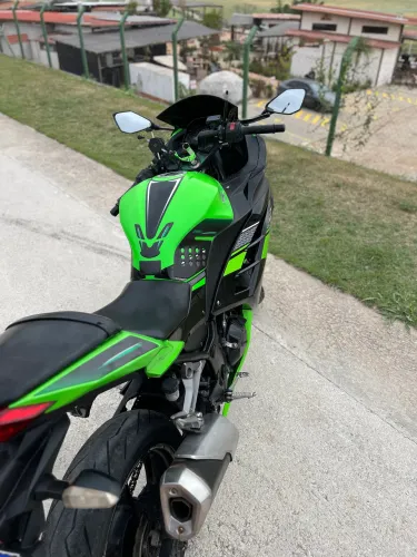 Kawasaki ninja 300