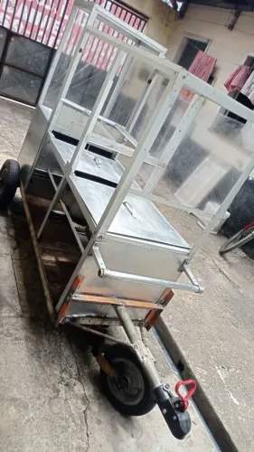 vende se um carrinho de churros completo