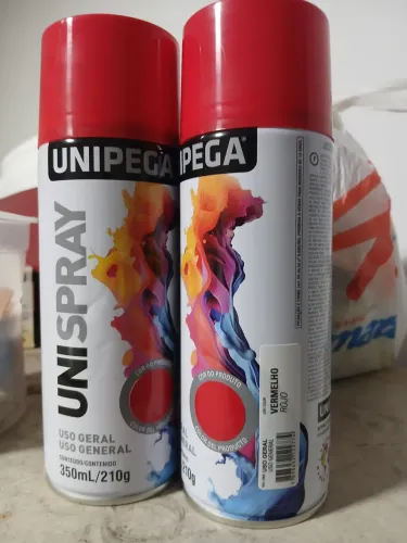 Tinta vermelha automotiva de uso geral nova.