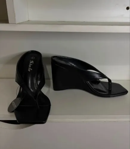 Saltinho preto SHEIN novo 