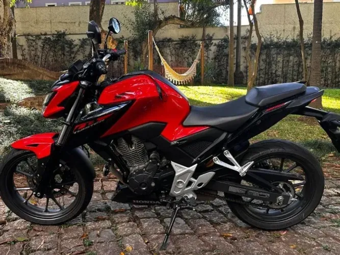 Honda CB 300F Twister CBS!