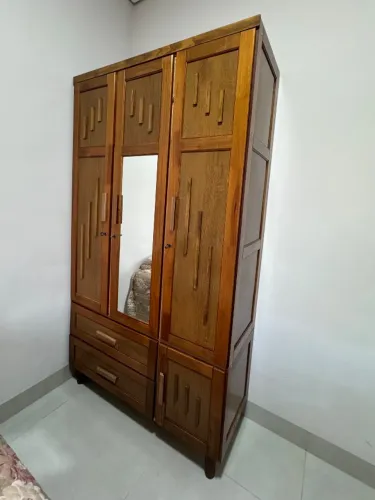 Guarda roupa madeira 