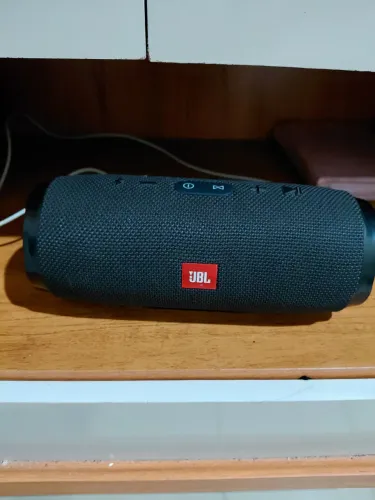 Caixa jbl original charge 3