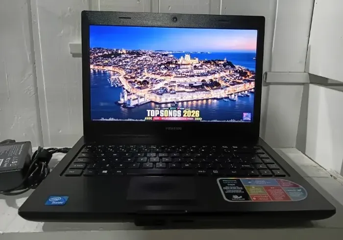 NOTEBOOK POSITIVO- ÓTIMO PARA ESTUDO- PROMOÇÃO