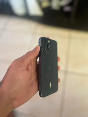 iPhone 11 na carcaça do 16 pro