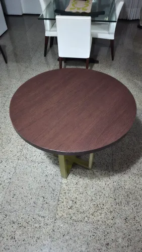 MESA REDONDA 80CM DE DIÂMETRO - BASE DE METAL DOURADO