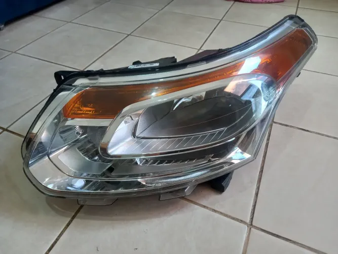 Farol C3 Air Cross Picasso 