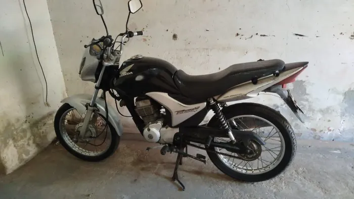 Moto Titan mix toda original super conservada