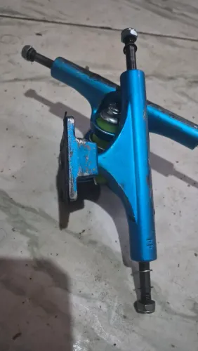 Truck skate gringo marca Ace