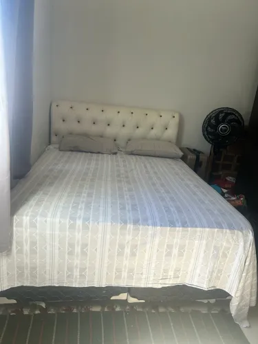 Vendo Cama Box Queen Size + Colchão com cabeceira