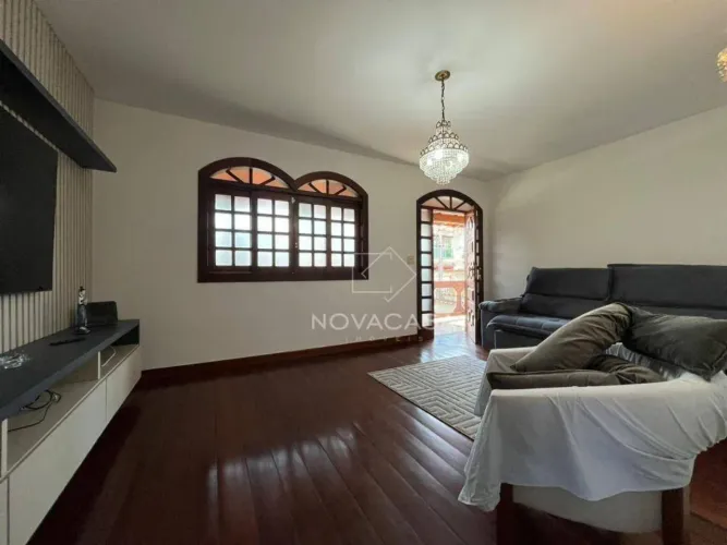 Casa com 3 dormitórios para alugar, 112 m² por R$ 4.050,00/mês - Planalto - Belo Horizonte