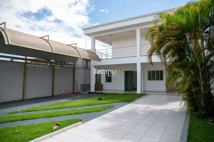 Casa Sobrado em Parque das Amendoeiras, Goiânia/GO